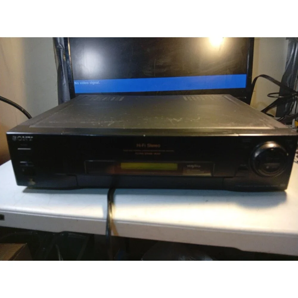 Sony SLV-920HF Hi-Fi Stereo 4-Head VCR. For Parts Or Repair.
